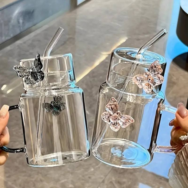 Fashionable and exquisite office borosilicate creative cold water glass with straw lid