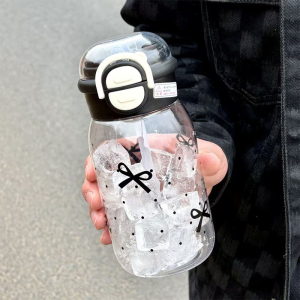 Cute style 600ML outdoor double straw children's water cup