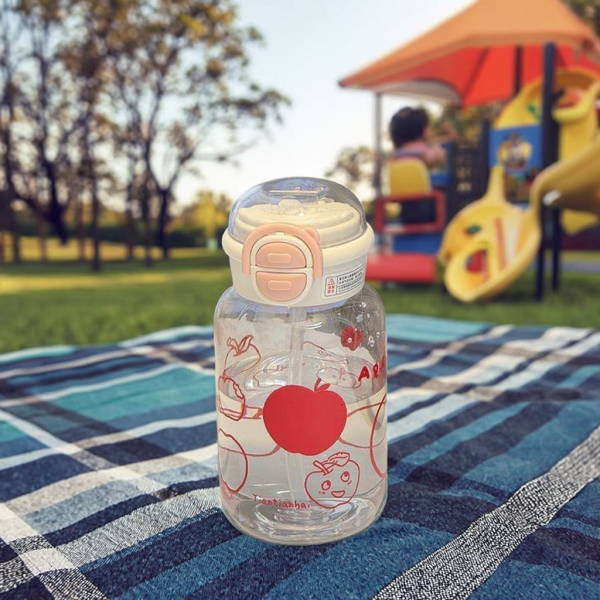 Cute style 600ML outdoor double straw children's water cup