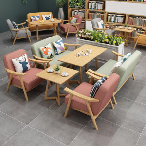 Modern solid wood cafe table and chair combination suitable for restaurant library